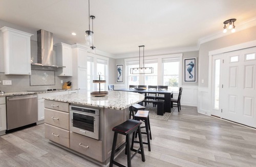 Ocean Hill Casa | Oceanside 7min walk2beach,6BR,Pool,HotTub,Foosball