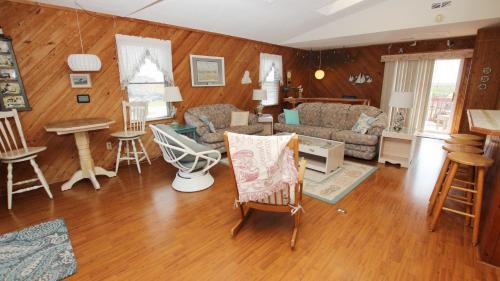 South Nags Head Casa | Oceanside, Close to beach, Sunroom, Carport, SNH351, Sea Sharp