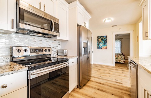 Tarpon Springs Casa | Oceanside Cottage