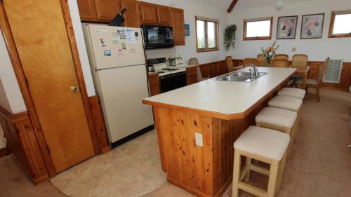 Ocean Sands Casa | Oceanside, Cozy retreat, secluded, OS5B, The Crystal