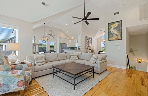Duck Casa | Oceanside retreat with pool & spa, June Weeks Open