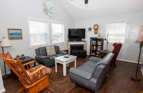 Kill Devil Hills Casa | Oceanside, Hot Tub, Close to beach, KD231, WindOver