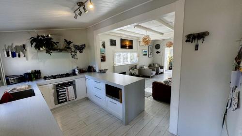 Haumoana Casa | Oceanside oasis