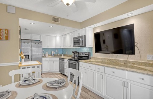 Cape Caneveral Beach Gardens Apartamento | Oceanside Oasis | Pool | Rocket Launch | Beachside