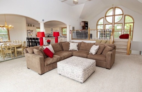 Ocean Hill Casa | Oceanside, Pool, Hot Tub, Close to Beach, OH1, Silver Sandcastle