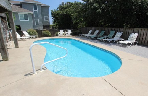 Corolla Light Casa | Oceanside, Private Pool, Hot Tub, Close to the Beach Access, 225, Glory Be
