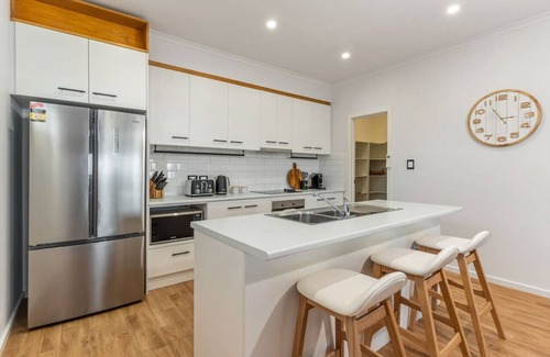 Encounter Bay Casa | Oceanview at Encounter - 4BR Family Escape