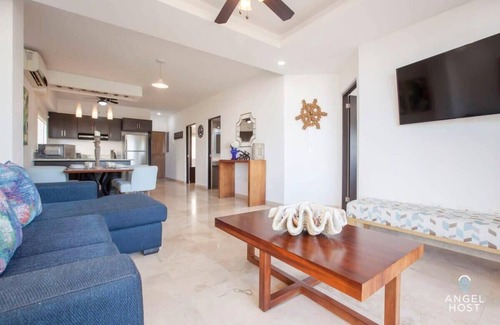 Esterito Apartamento | Oceanview Balcony, RoofPool, Steps to Malecón