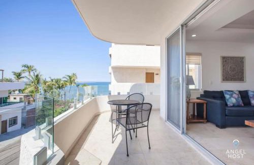 Esterito Apartamento | Oceanview Balcony RoofPool Steps to Malecón