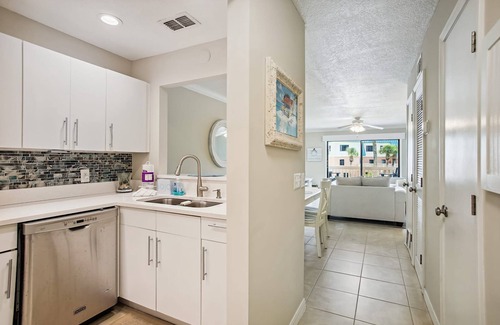 Butler Beach Apartamento | Oceanview Bliss at Sea Haven Free Tix