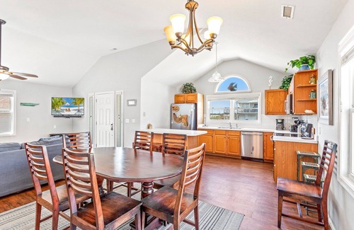 Colington Casa | Oceanview Comfort | Steps to Beach in OBX