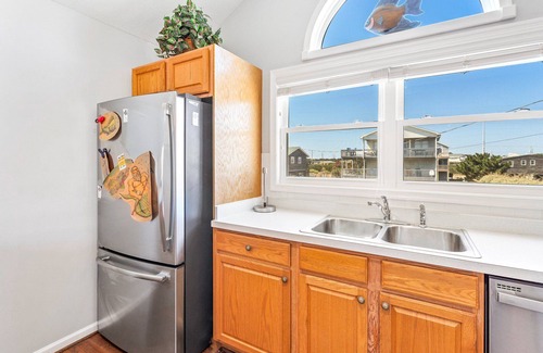 Colington Casa | Oceanview Comfort | Steps to Beach in OBX