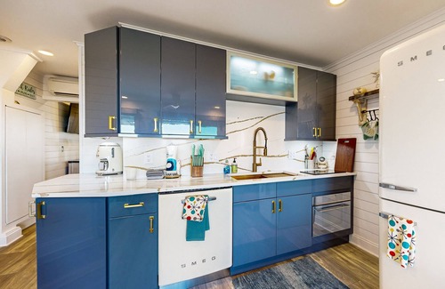 Charleston County Condominio | Oceanview Condo- Great view of pier and ocean close to downtown