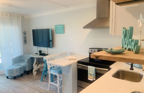 Isle of Palms Condominio | Oceanview Condo ~ New Owner/Newly Remodeled!