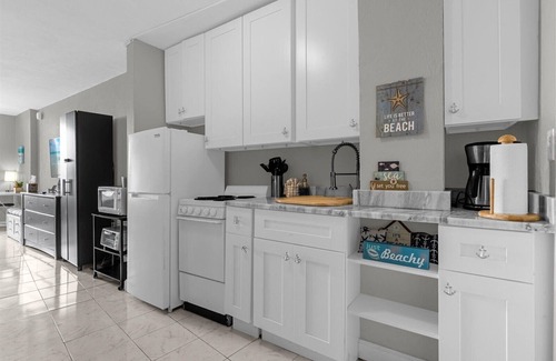 Daytona Beach Hotel | Oceanview Home Away from Home! Fully Equipped STUDIO Oceanfront Suite