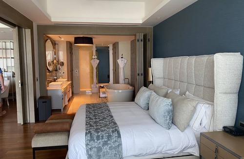 Zona Hotelera Complejo | Oceanview Luxury One Bedroom w/ Large Balcony