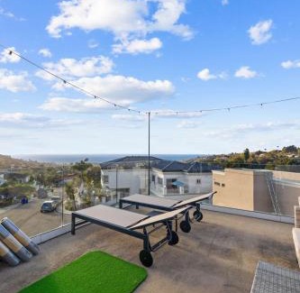 Hidden Valley Villa | Oceanview Luxe Retreat with Rooftop