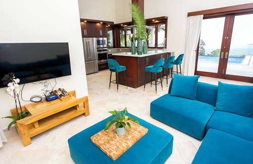 Las Terrenas Casa | Oceanview Luxury Villa, 6 bedrooms, WiFi, AC, breakfast Preparation included