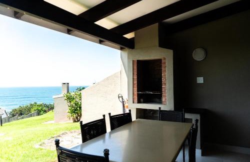 Shaka's Rock Apartamento | Oceanview Oasis SEAVIEW - PRIVATE BRAAI - 9 HOLE PUTT-PUTT - TENNIS