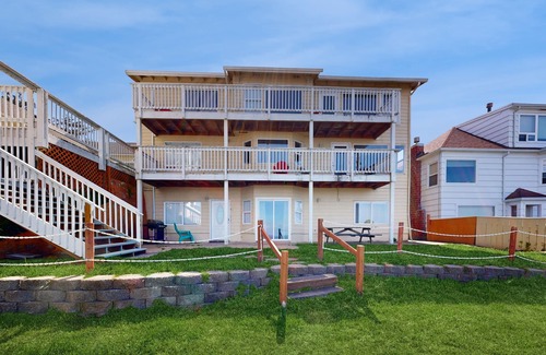 Lincoln City Apartamento | Estudio con vista al mar en el nivel principal: acceso cercano a la playa, perros bienvenidos.