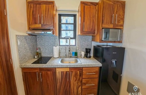 Colina del Sol Apartamento | Oceanview Studio, Smart TV, Pool, Beach 5-min Walk