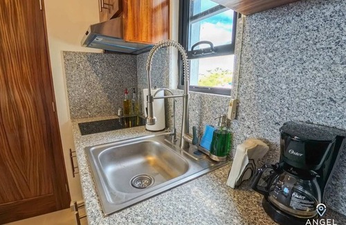 Colina del Sol Apartamento | Oceanview Studio, Smart TV, Pool, Beach 5-min Walk