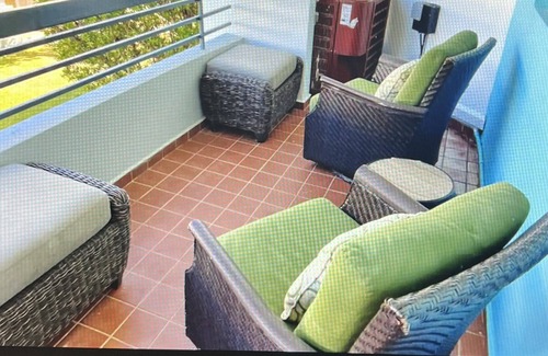 Puerto Nuevo Apartamento | Oceanview Three-Level Penthouse with Roof Deck