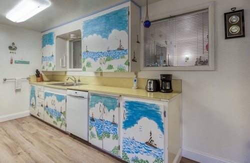 Nelscott Casa | ¡Disfruta de una escapada playera asequible para hasta 6 personas en Lincoln City, Oregón!