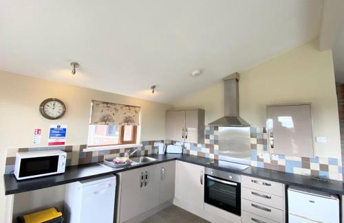 Kelty Chalet De Esquí | Ochil 10 with Private Hot Tub - Fife - Loch Leven - Lomond Hills