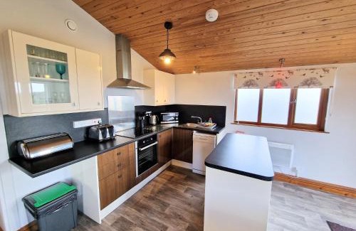 Kelty Chalet De Esquí | Ochil 8 with Private Hot Tub - Fife - Loch Leven - Lomond Hills
