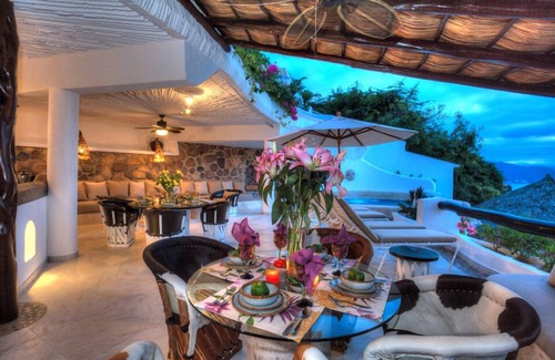 Conchas Chinas Villa | Ocho Cascadas Villas impresionantes con piscinas privadas y vista al mar