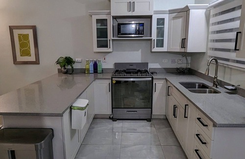 Ocho Rios Casa | Ocho Rios Luxury Villa - An Elegant Oasis by the Sea / Pet Friendly