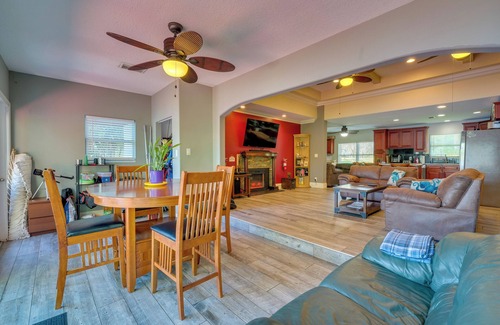 Ocklawaha Casa | Ocklawaha House en Lake Fay con mesa de billar y jacuzzi