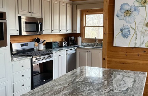 Copperhill Cabina | Ocoee Riverfront Cabin near Blueridge GA