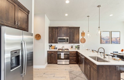 Ivins Casa | Ocotillo Springs Resort 43 | Private Pool, Hot Tub, and Mountain Views