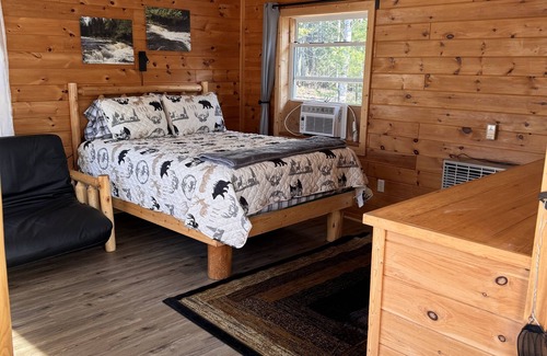 Millersburg Cabina | Ocqueoc Cabin Number Three