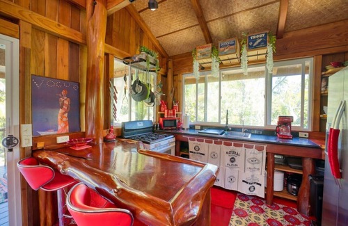 Keaau Cabina | OCT 22,23 & November SALE-TreeHouse Vibe AC-WiFi-BBQ-W&D-Cliffs.