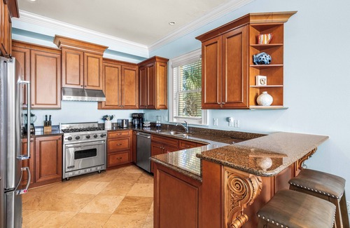Delos Casa | Oct-Dec Reduced!*On Beach*2 Pools*Elevator!