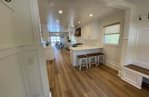 Delavan Lake Casa | ¡Cuarta noche gratis del 3 al 14 de junio Estancias, todas las comodidades ~ Waterfront Spacious Lake House!