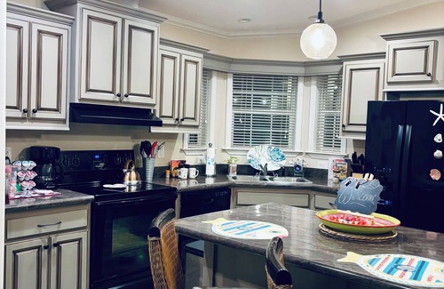 Weeki Wachee Gardens Casa | Cozy Florida Vibe-Waterfront- Early & Late Ck-in & out!