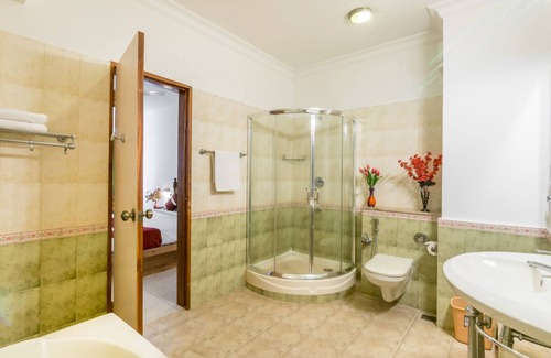 Bangalore City Center Hotel | Octave Hotel Double Rd