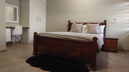 Accra Apartamento | October Apartments 3-Bedroom Ensuite Units