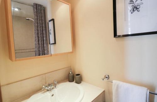 Ripon Casa | October Cottage