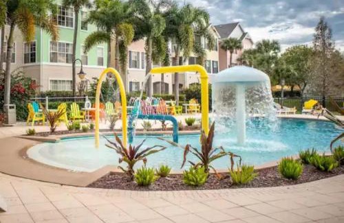 Kissimmee Apartamento | October Deal Only 97 Dollars Free Disney Shuttle! Family Villa with Pool - 2 Beds, 2 Baths for 8 Guests - 3016