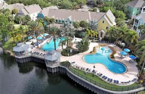Kissimmee Apartamento | October Deal Only 97 Dollars Free Disney Shuttle! Family Villa with Pool - 2 Beds, 2 Baths for 8 Guests - 3016