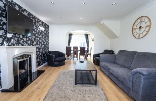 Bradley Stoke Casa | October Disc - Long Stay - Contractors
