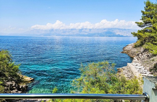 Bogomolje Apartamento | Octopus by Interhome