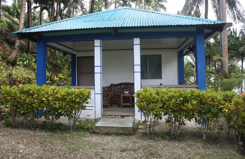 Dalupuri - San Antonio Island Casa | Octopussy Bungalow Beach Resort