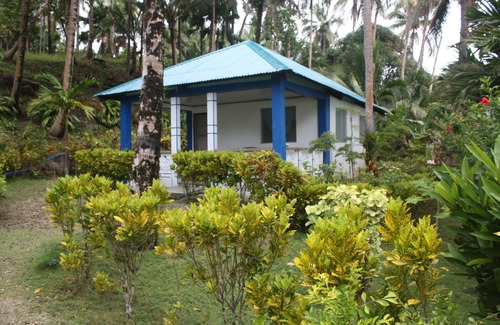 Dalupuri - San Antonio Island Casa | Octopussy Bungalow Beach Resort