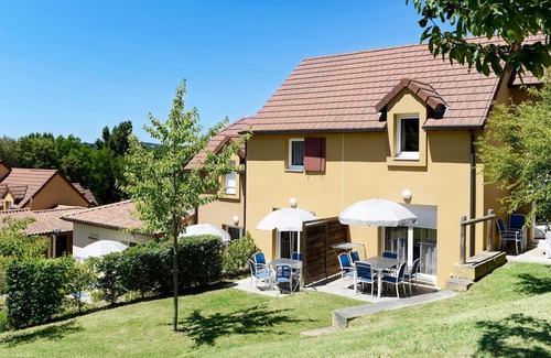 Sarlat-la-Caneda Casa | Odalys Référence Les Côteaux de Sarlat by Interhome